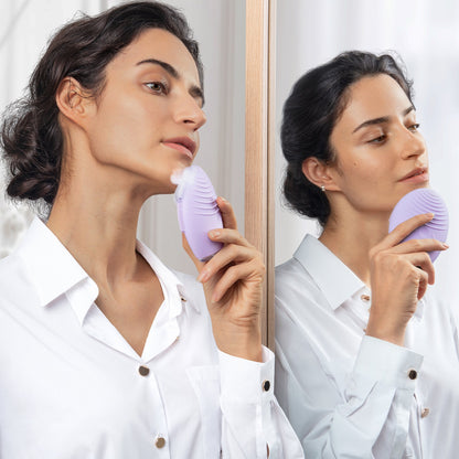 LUNA™ 4 Facial Cleansing Device for Sensitive Skin