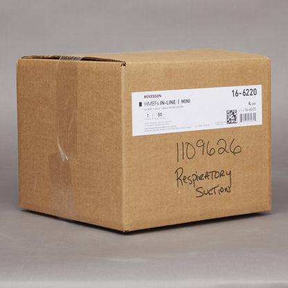 Heat and Moisture Exchanger with Filter McKesson 29.2 mg H₂O/L @ VT 500 mL 2.5 cm H₂O @ 30 LPM