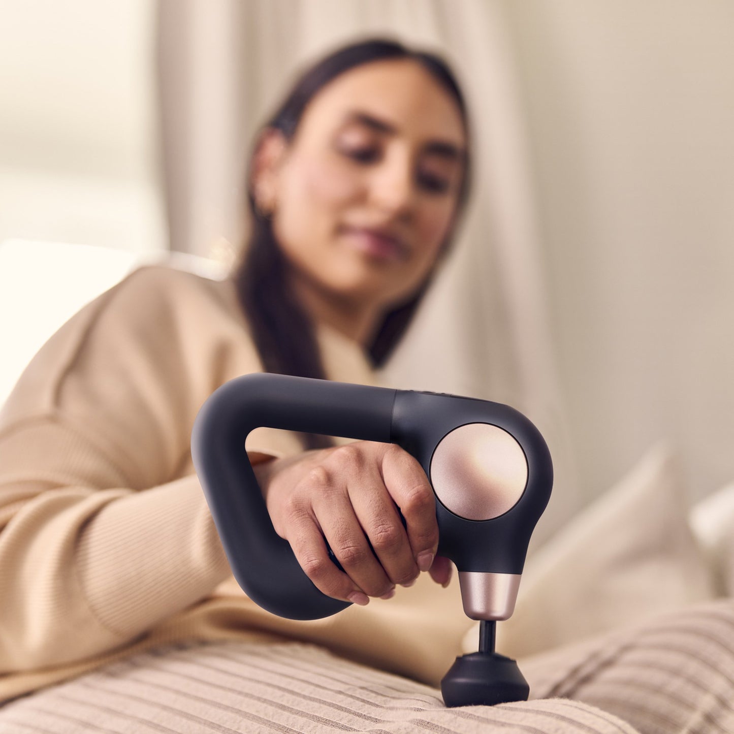 Hand-Held Massager Theragun Sense 2