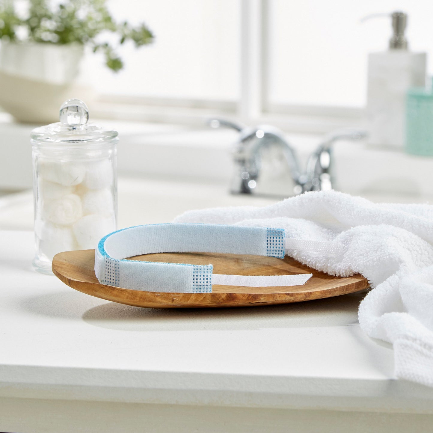 McKesson Tracheostomy Tube Holder