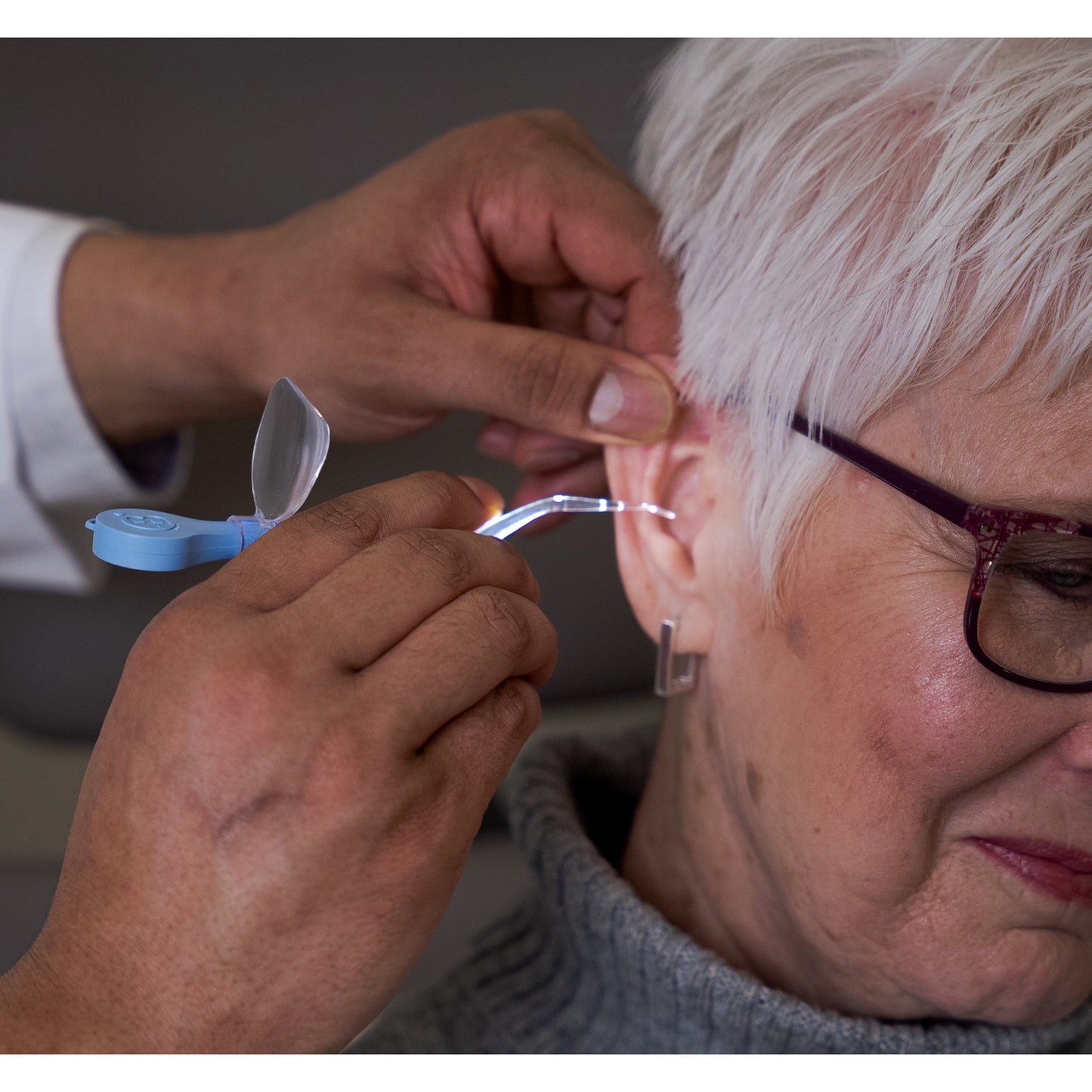 Ear Curette Lighted FlexLoop® Round Handle 4 mm Tip Curved Flexible Oval Loop Tip