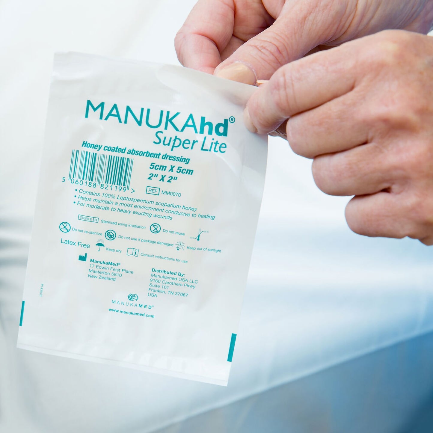 MANUKAhd® Super Lite Honey Impregnated Wound Dressing, 2 x 2 Inch
