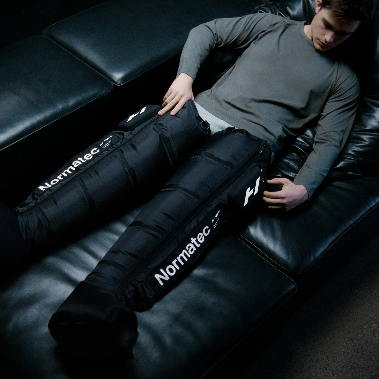 Hyperice Normatec Elite Compression Massage Garment, for Users 5'4" – 6'3"
