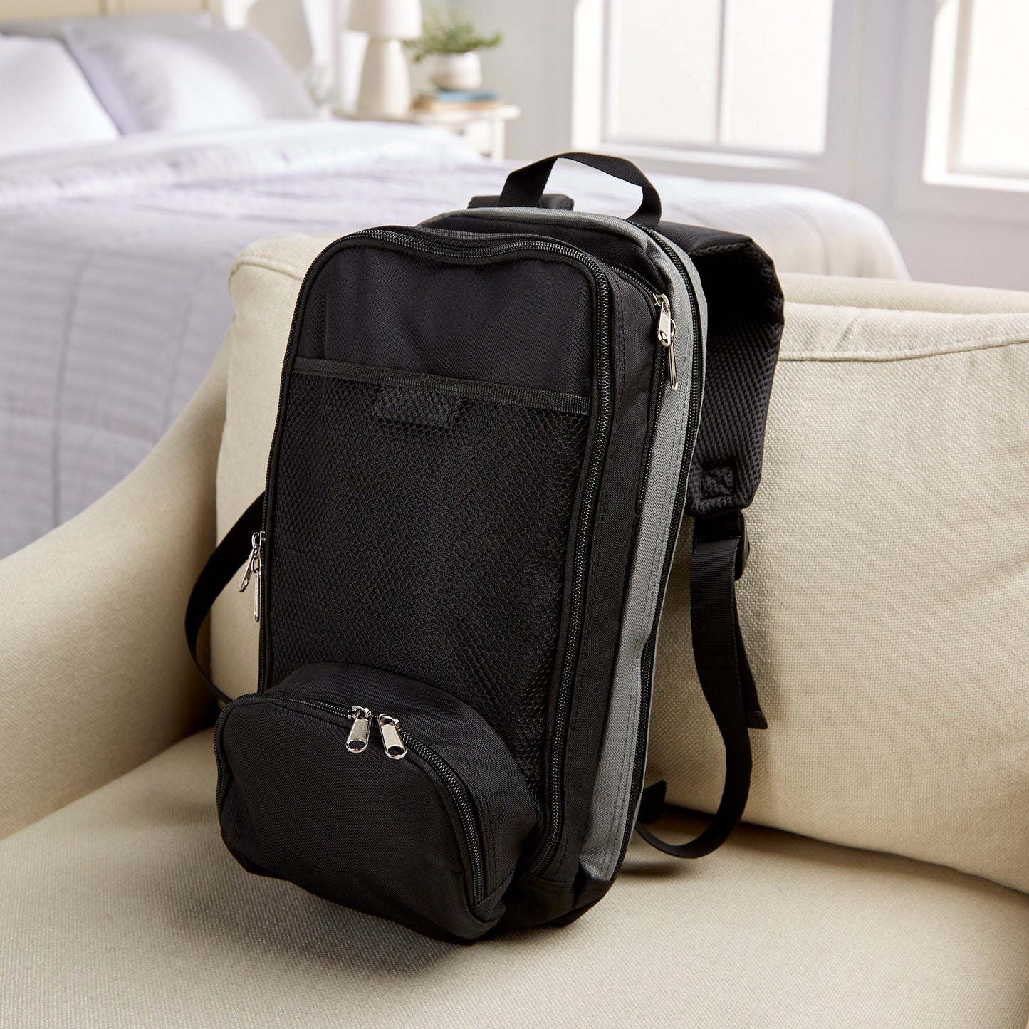 McKesson Feeding Pump Backpack for Two 1000-mL Bags, Kangaroo™ Dual Flush System