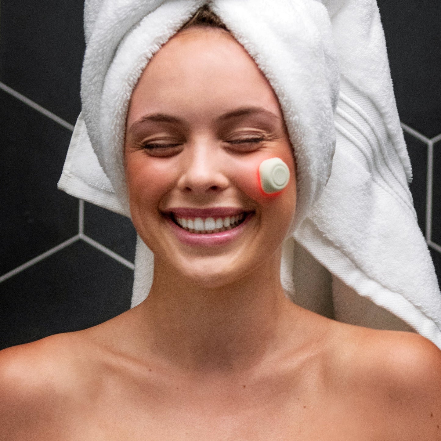 Acne Light Therapy Patch Kit lab