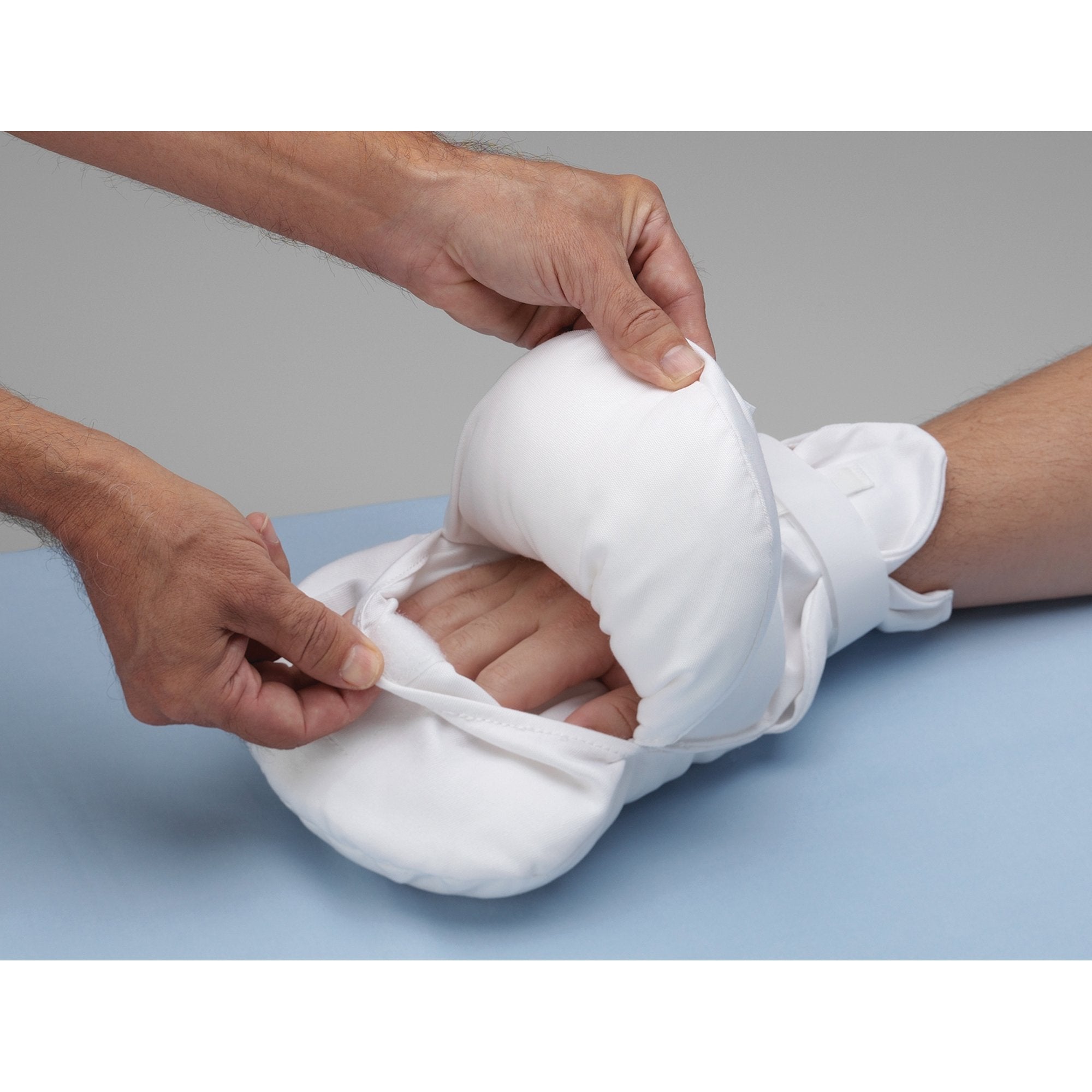 Peek-A-Boo Hand Control Mitt – Lexicon Medical Supply